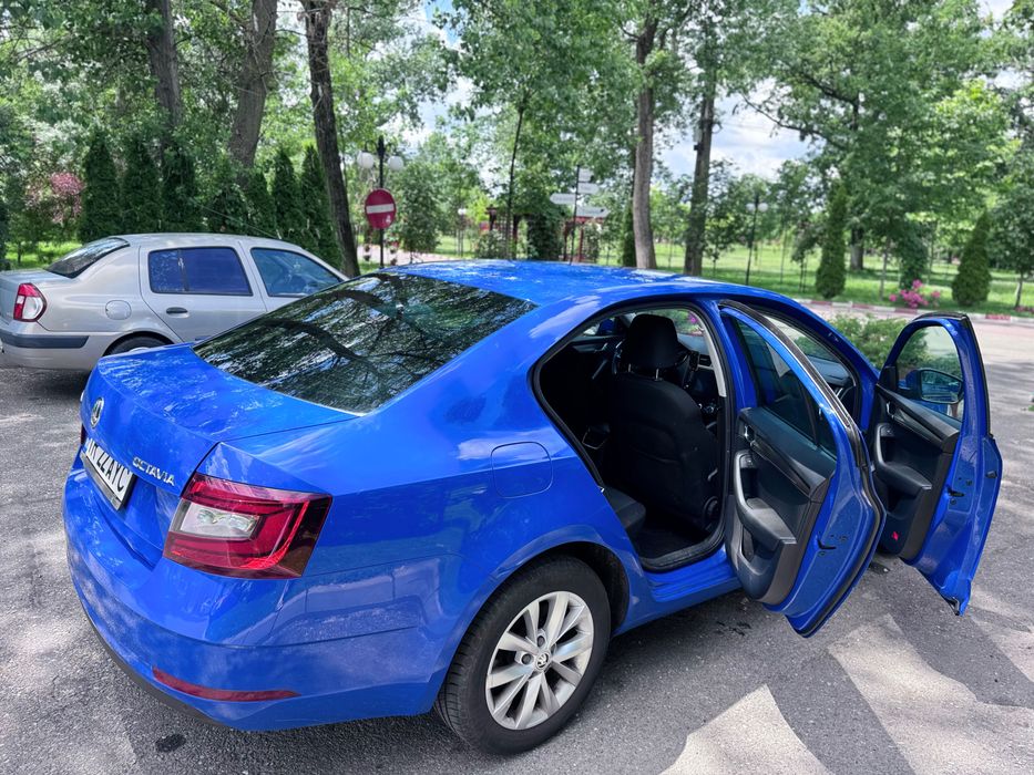 SKODA Octavia 2018 — imagine 3