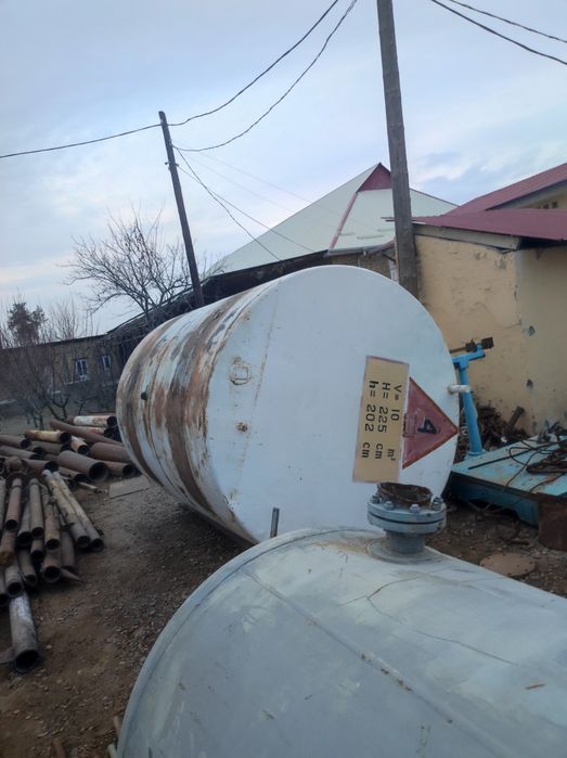 Ёмкост Цистерна сотилади