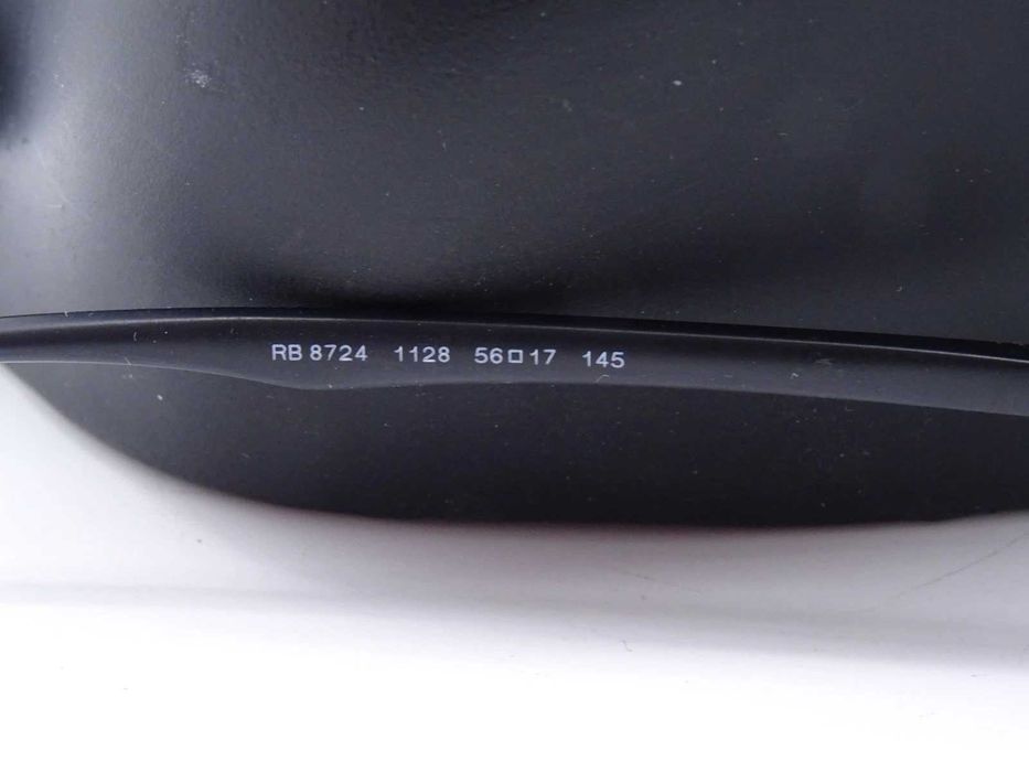 Продавам рамки за очила Ray-Ban RB8724-1128