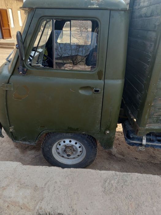 Uaz 3303 sotiladi