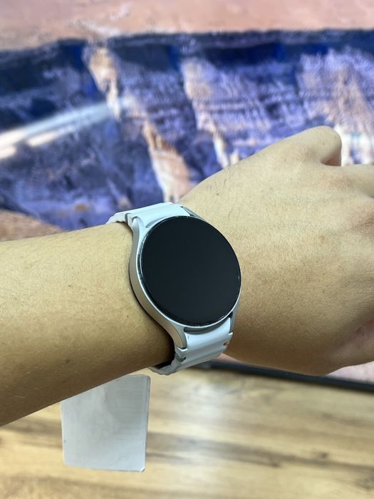 Смарт-часы Samsung Galaxy Watch 7