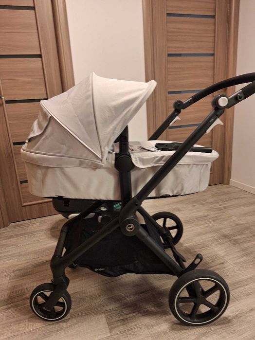Vand Carucior Cybex Eos Basic 3 in 1