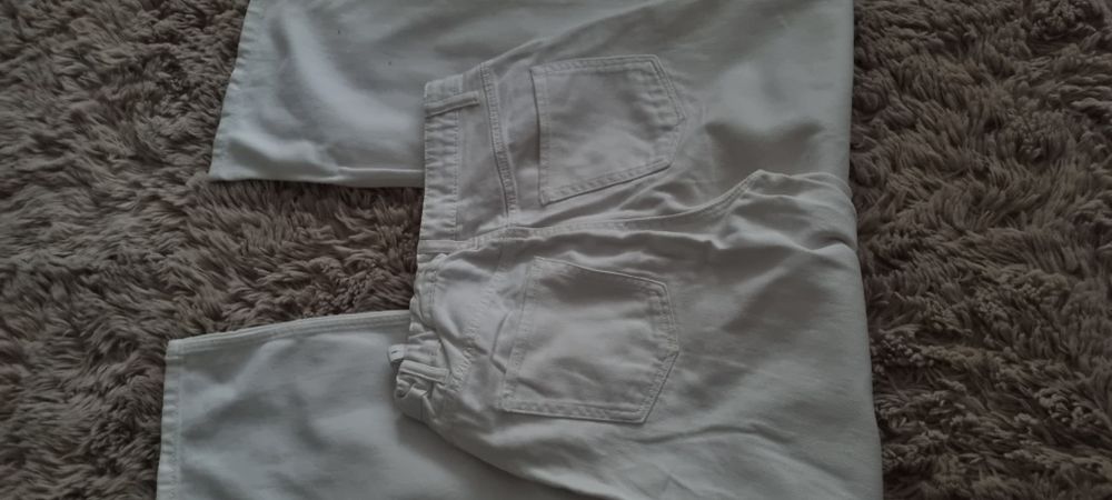 Blugi evazati H&M