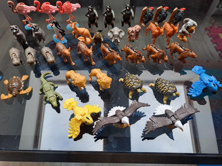 Киндер яйца играчки