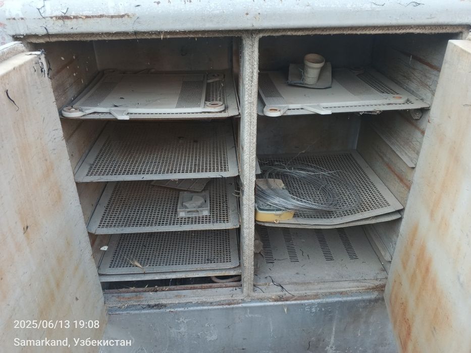 Инкубатор сотилади