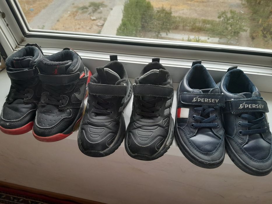 Красовки 30 размер 25.000 за каждый пару