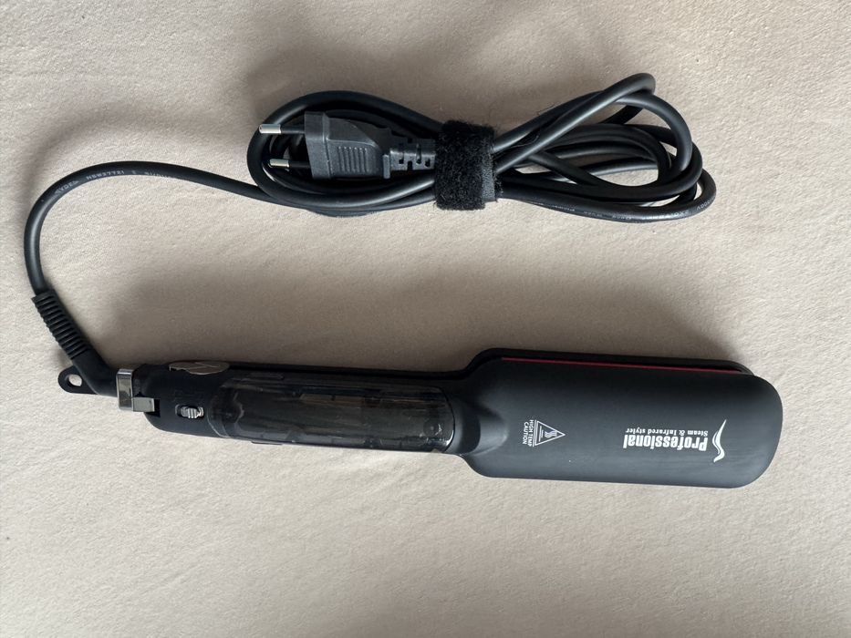 Преса за коса “Professional Steam & Infrared Styler” – почти нова