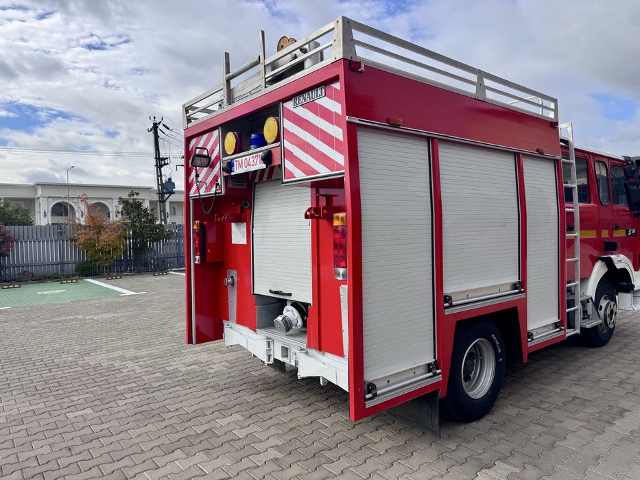 Masina de pompieri Renault Midlum 180, inmatriculata si echipata