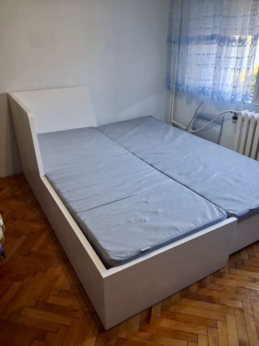 IKEA спалня - кушетка с 2 чекмеджета и 2 матрака