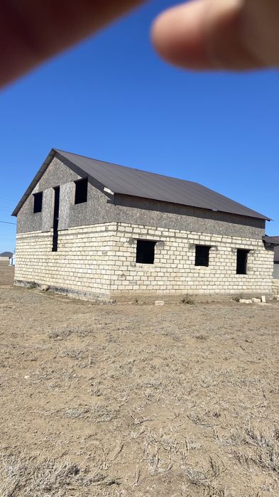 Мансардный дом,не до стройный