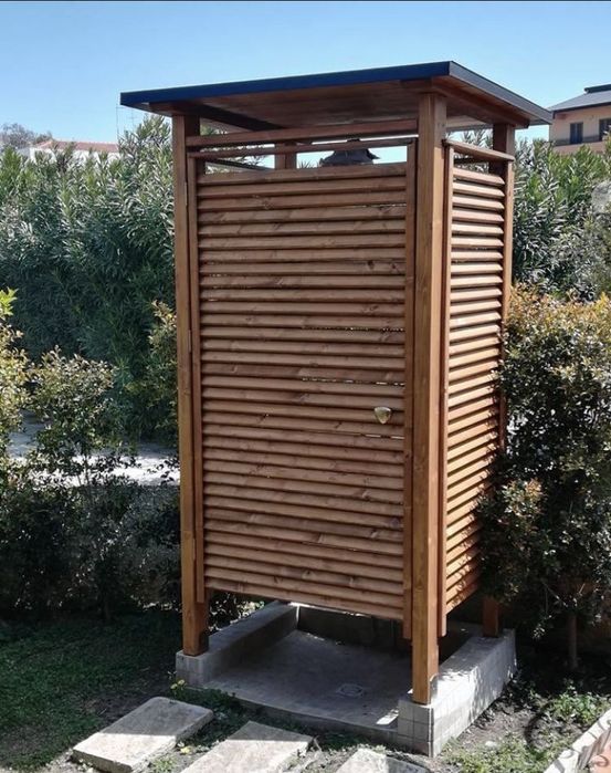 Душ уличный деревянный