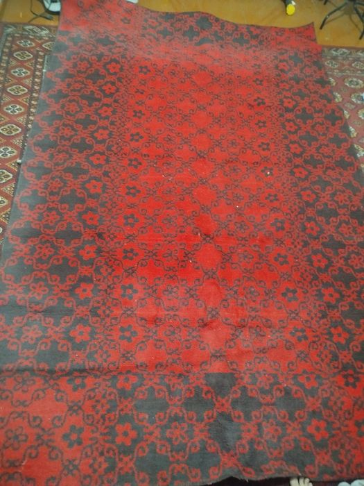 Гилам вам палас сотилади б/у