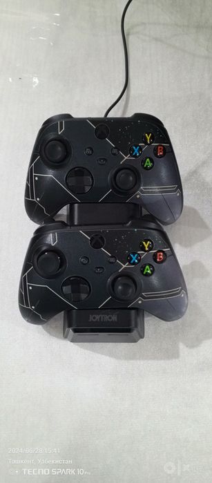 Срочно продам Xbox series X в идеальном состоянии