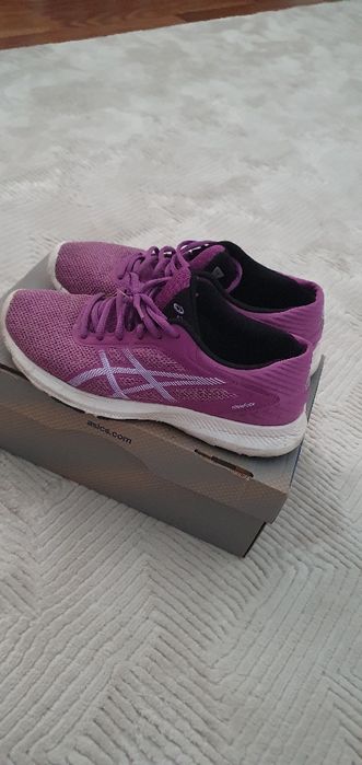 Кроссовки ASICS б/у