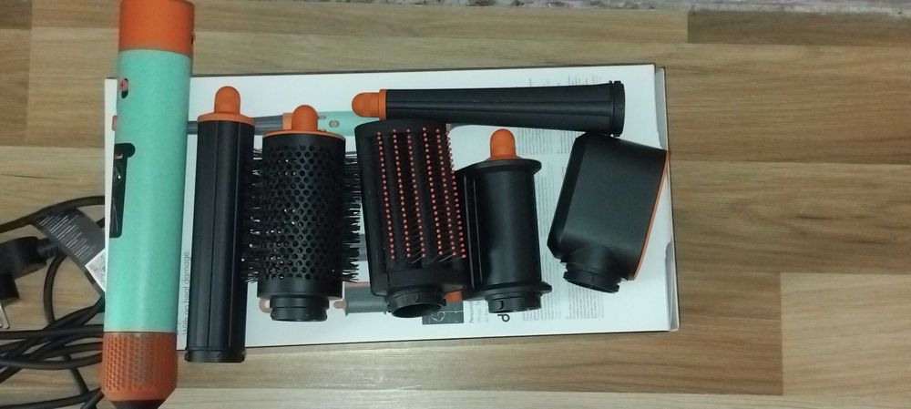 Dayson сешоар.         .