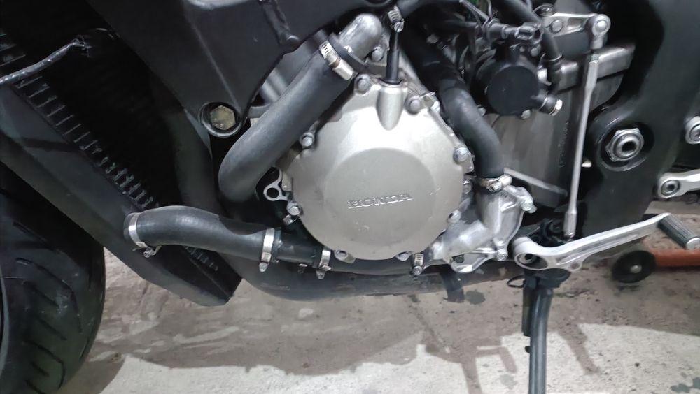 Vând moto  Honda 1000 rr an 2005