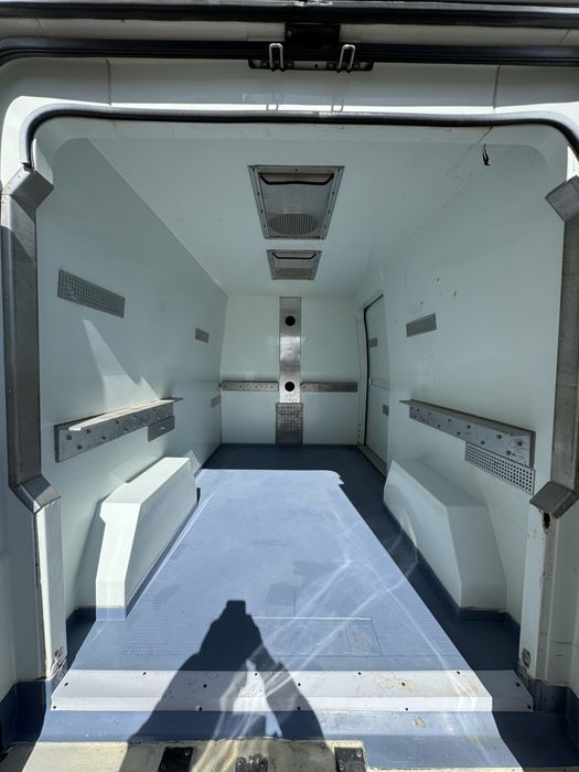 Peugeot Boxer 2015 Transport pui de o zi