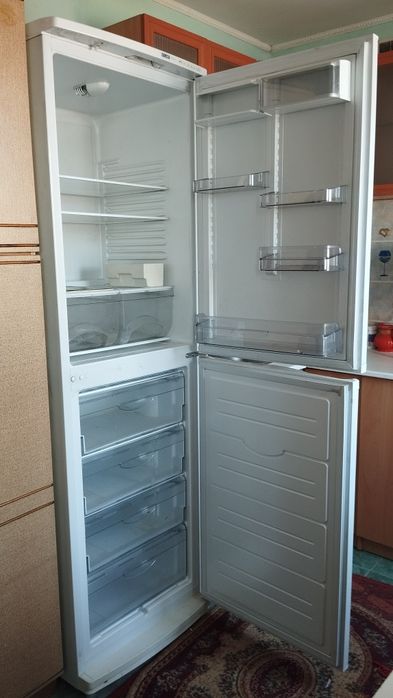 Продам холодильник