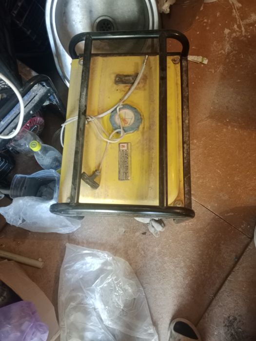 Генератор бензиновый для стройки