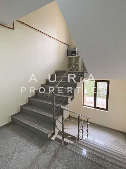 Продава се Тристаен апартамент в Разград, Васил Левски - 103 кв.м за 1065 €/кв.м - Снимка #16