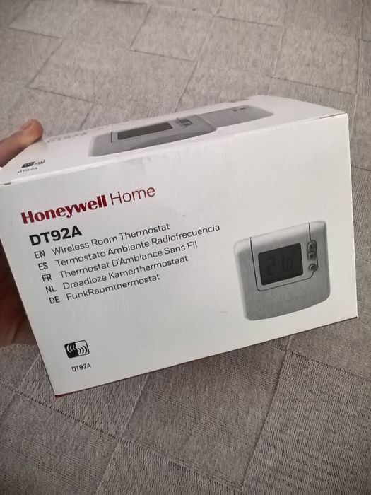 Centrala termica murala Ariston MATIS 24 FF, Gaz-cu termostat wireless