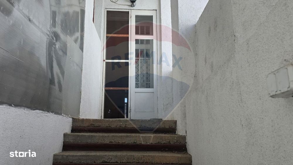 Casă / Vilă cu 5 camere de vânzare în zona Central