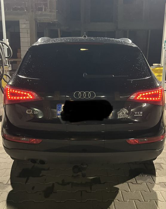 Vand Audi Q5.