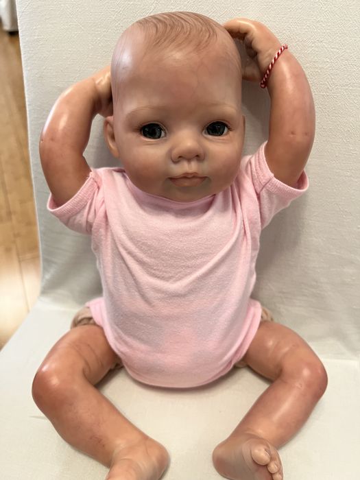 Реалистична кукла бебе