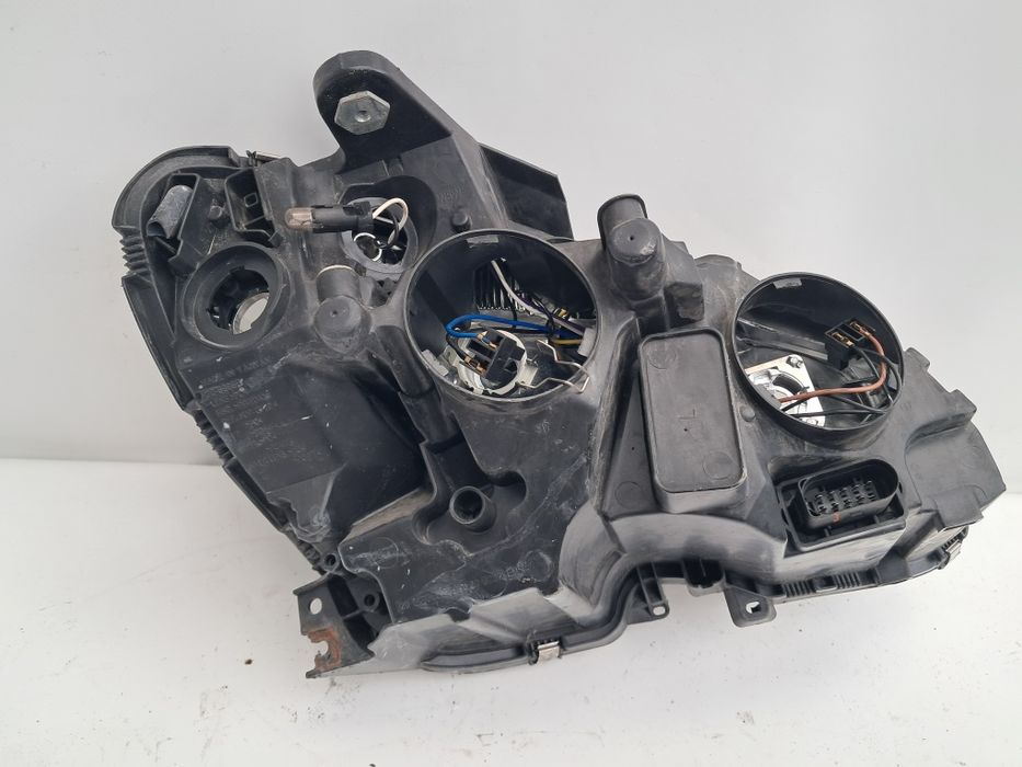 Фар Mercedes W204 C Cklass