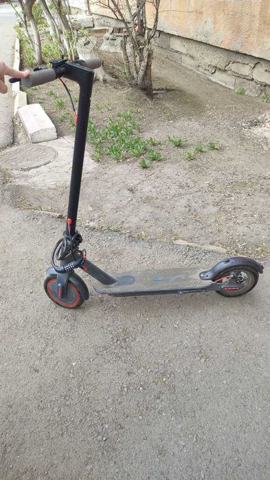 Продаю электросамокат б/у