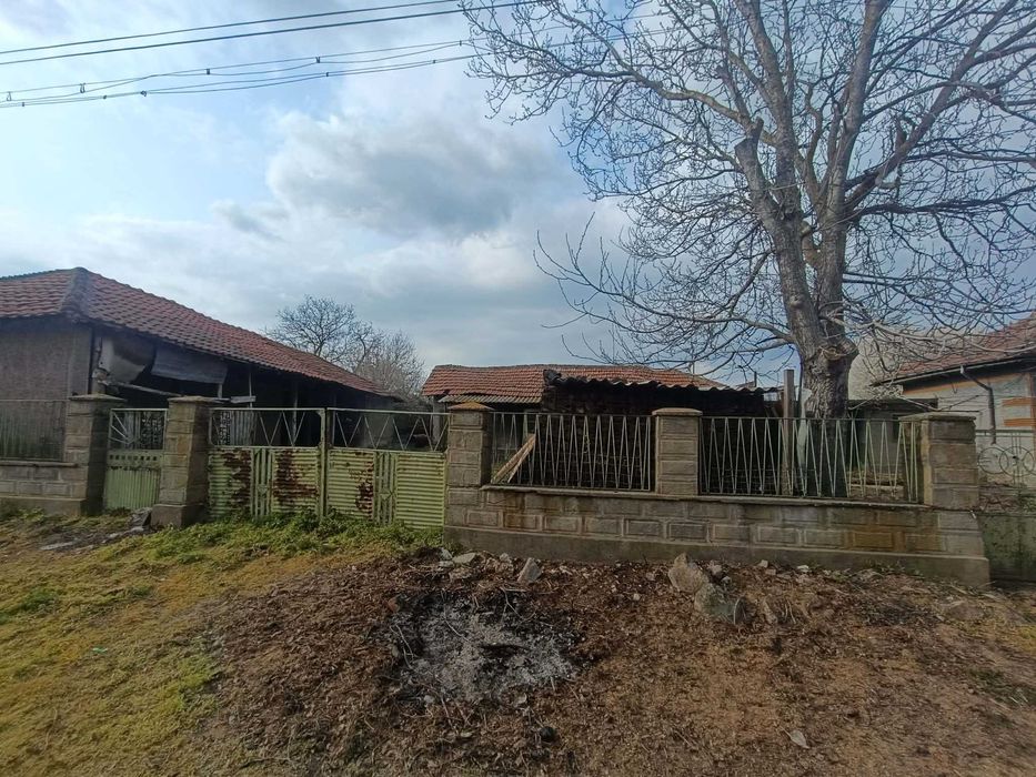 Продава се Къща в с. Окорш, Област Силистра - 150 кв.м за 68 €/кв.м - Снимка #3