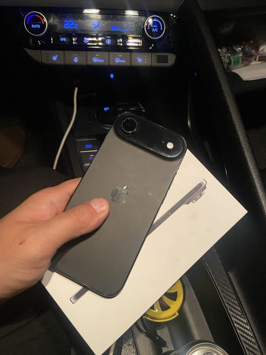Срочно продам Iphone 17 Air в отличном состоянии
