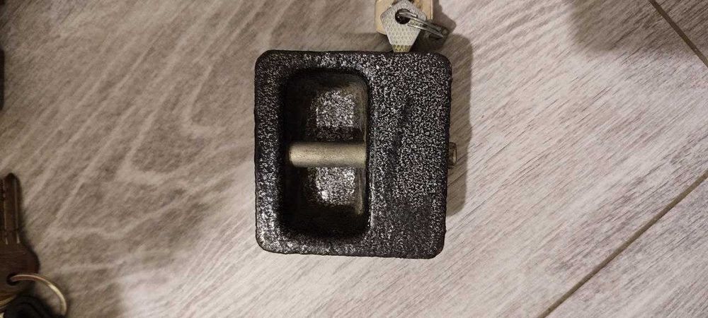 Продам замок гаражный, амбарный. Отличного качества