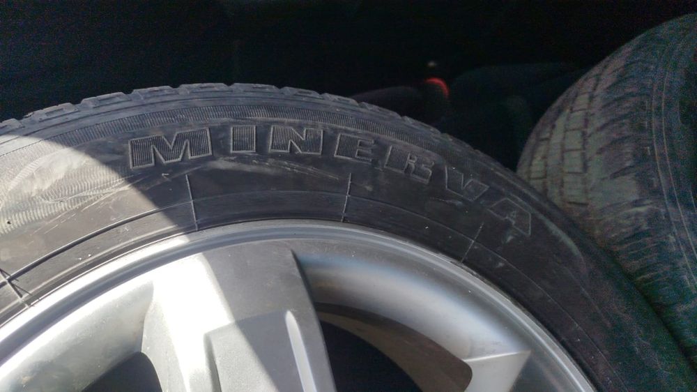 Продам шины зимние