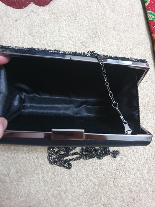 Продам сумочку вечернюю