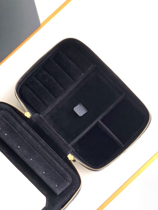 Органайзер для украшений Шанель