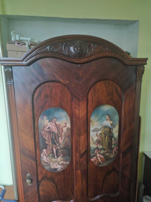 Dulap Pictat in Stil Neo-Baroc