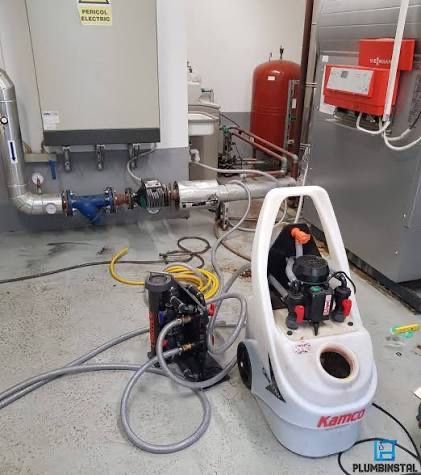 Montaj   aer conditionat igenizare si reparatie