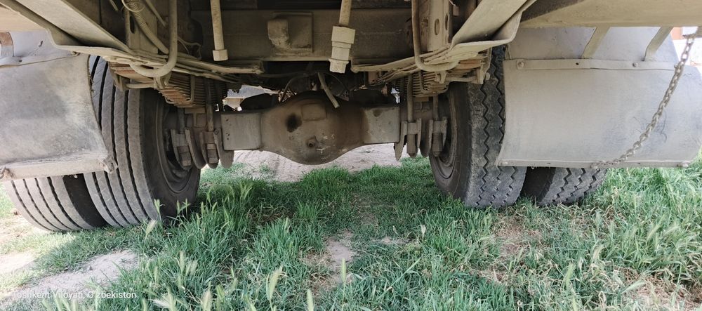 Moʻst ikars laz zapchaslar bilan