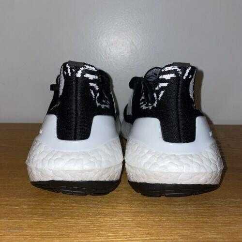 Оригинални спортни обувки ADIDAS ULTRABOOST 22     EU36 2/3 - 39 1/3