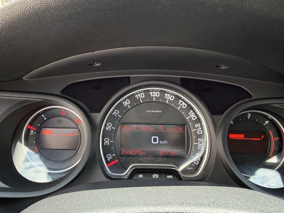 CITROËN C5 2011 — imagine 4