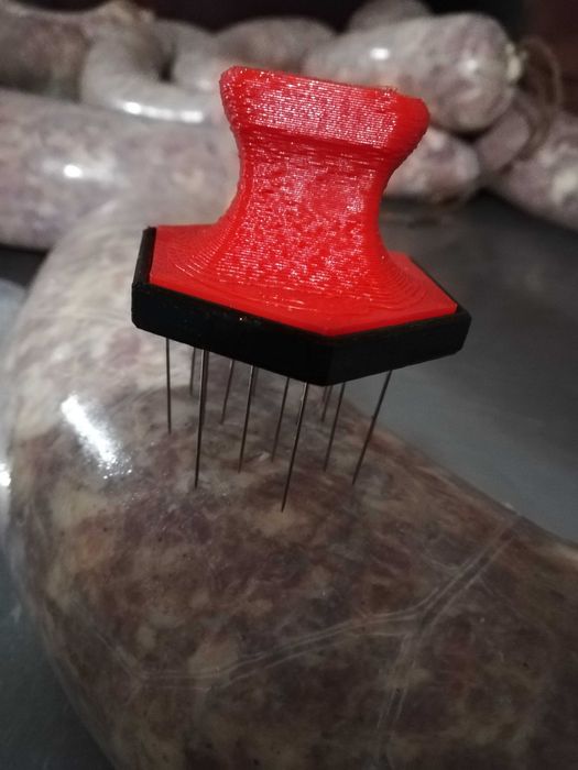 Уред за дупчене на колбаси.