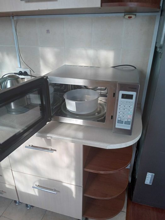 Продам микроволновую печь