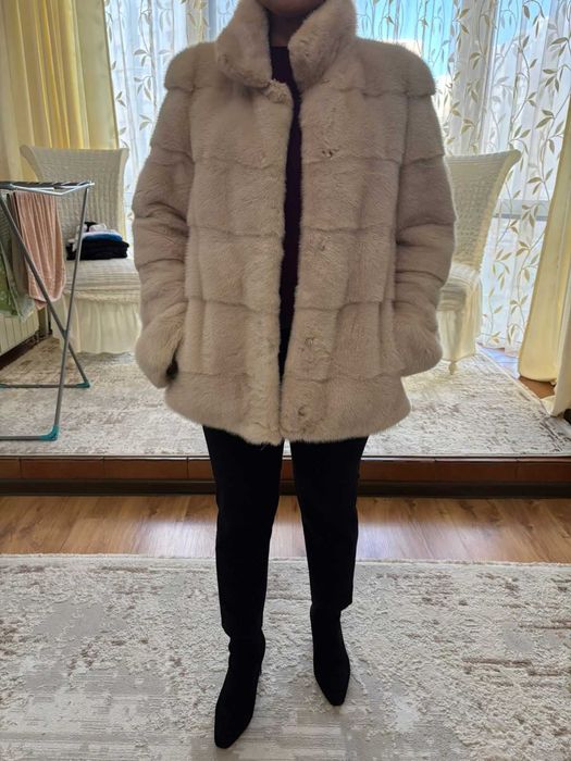 Продам шубу норковую