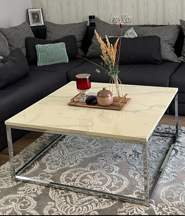 Vitrina si masuta living