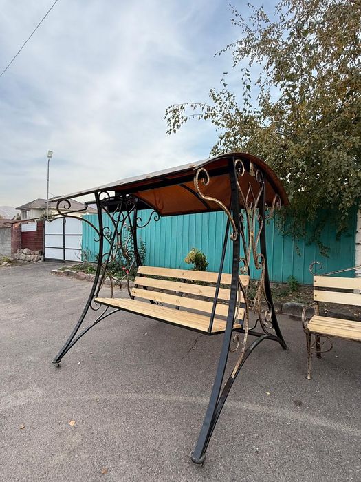 Качели и скамейки
