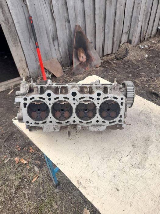 головка от тайота карина е