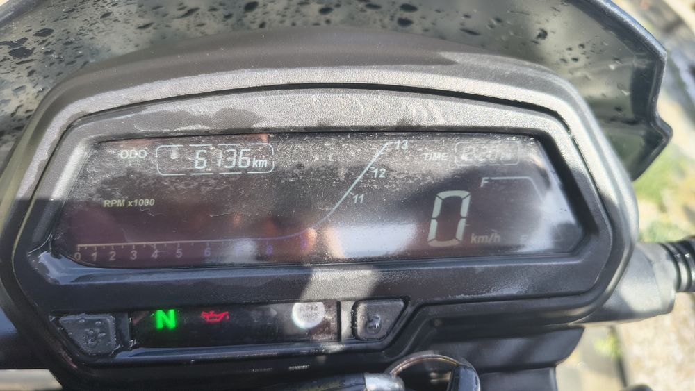 Motocicleta 6500 km , aproape noua.