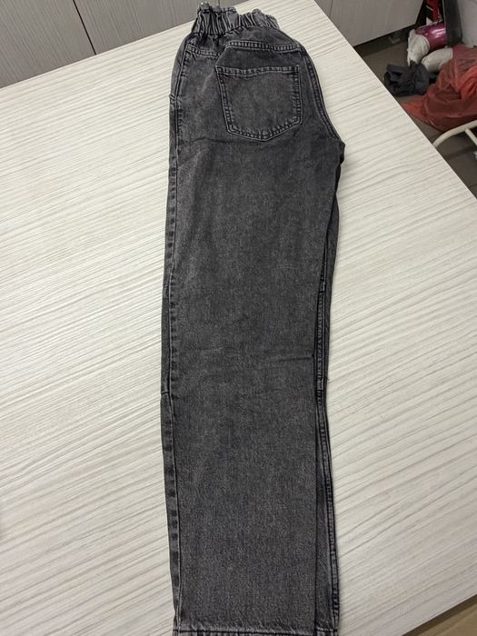 Pantaloni denim marimea 36