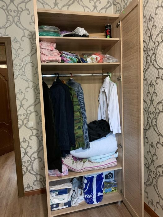 Продается шкаф со столом для компьютера